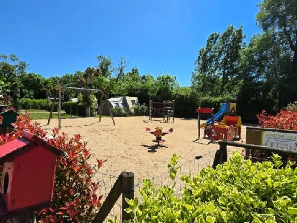 Campingplatz Les Mancellieres 4 Sterne★★★★