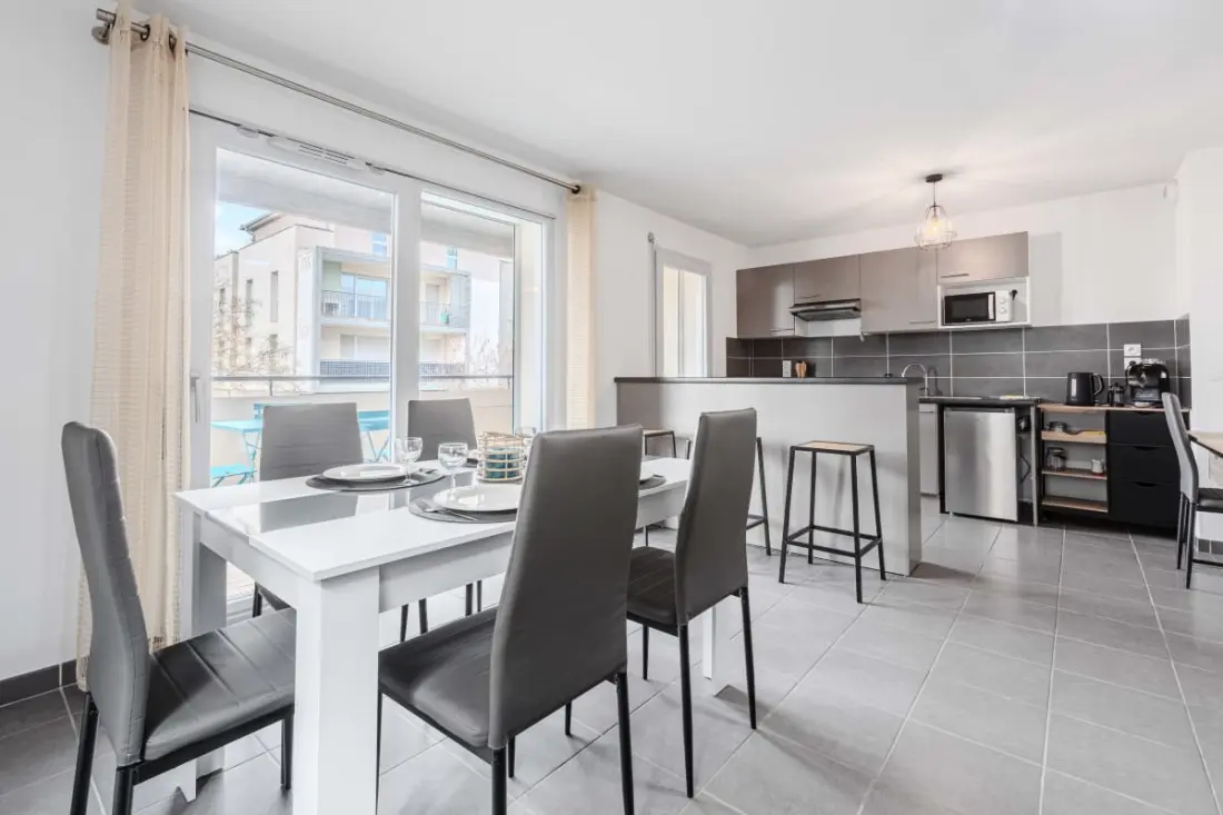 Apartman nyugodt és fényes, terrace és magán