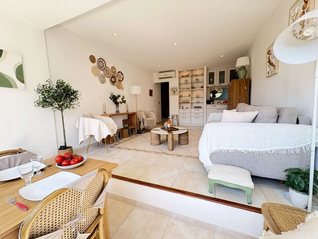 Athena Residence