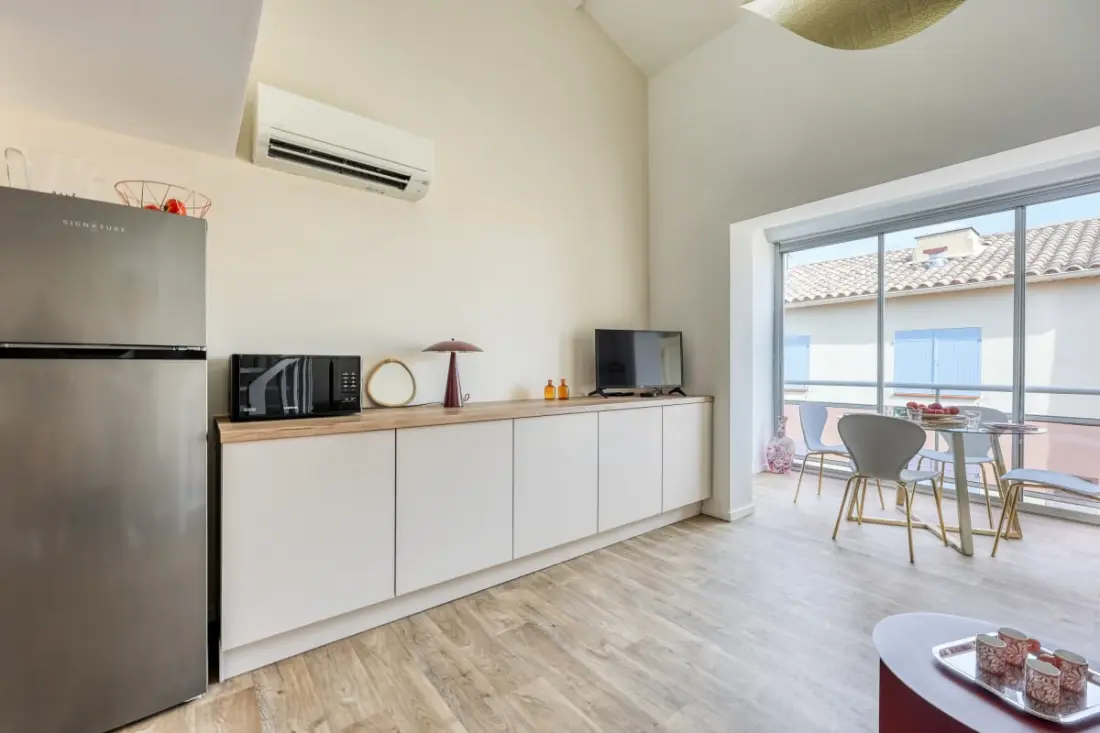 Bandol Light Balcony: