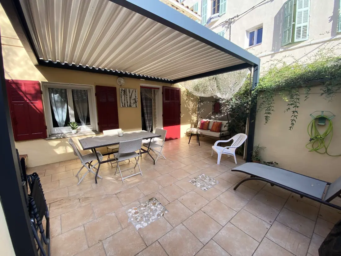 Lakóhely 665-bandol