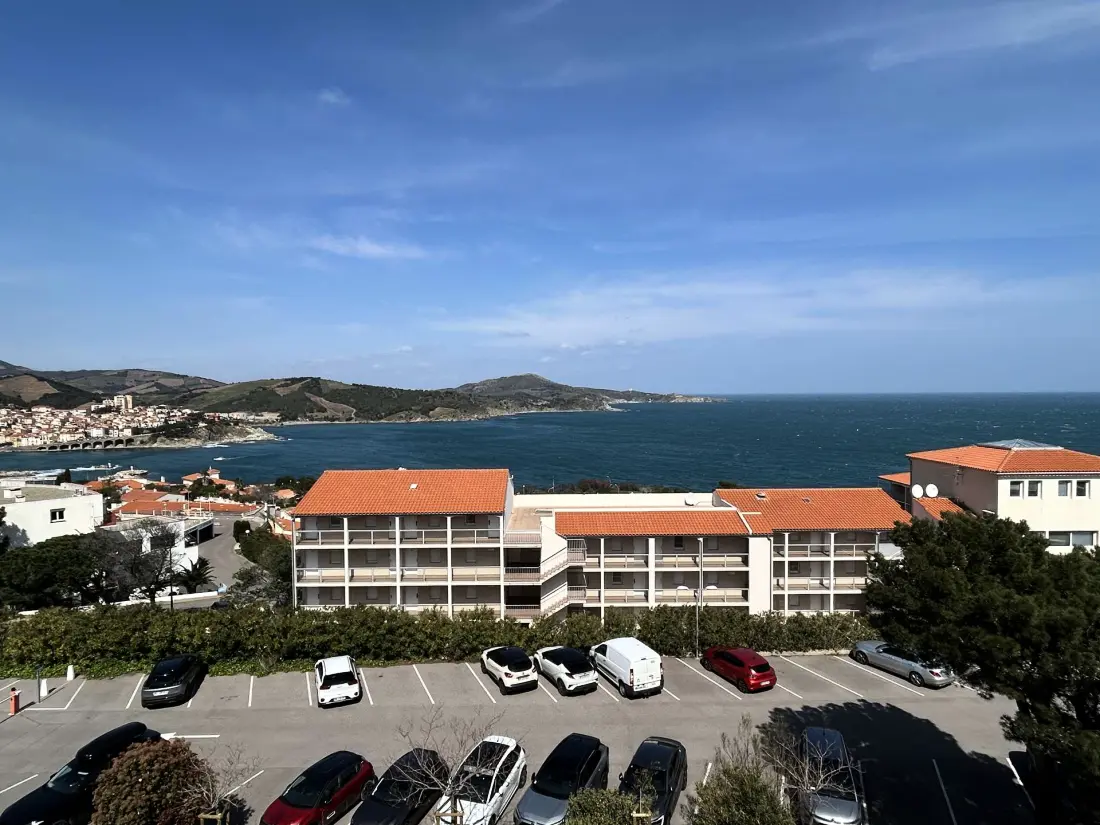 Castell Bear Residence