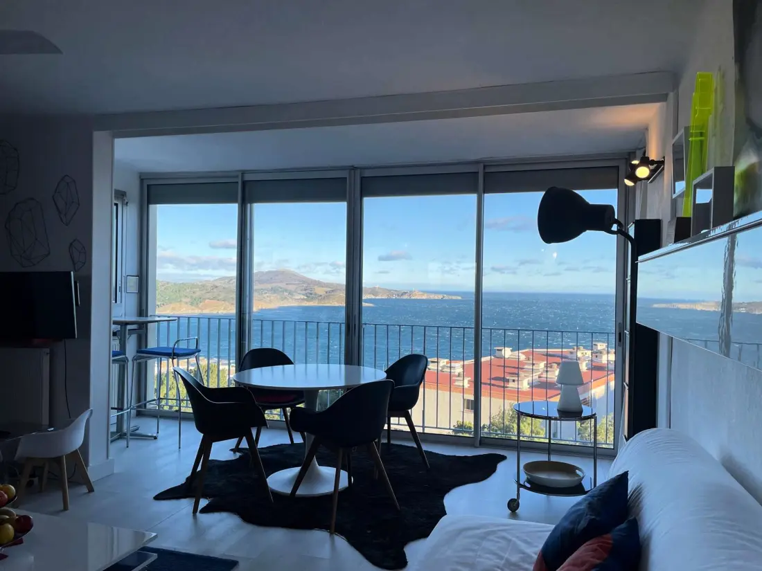 Castell Bear Residence