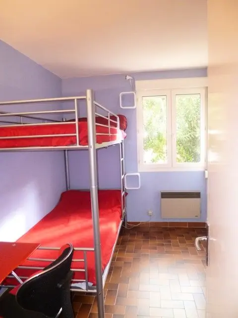 Castell Bear Residence