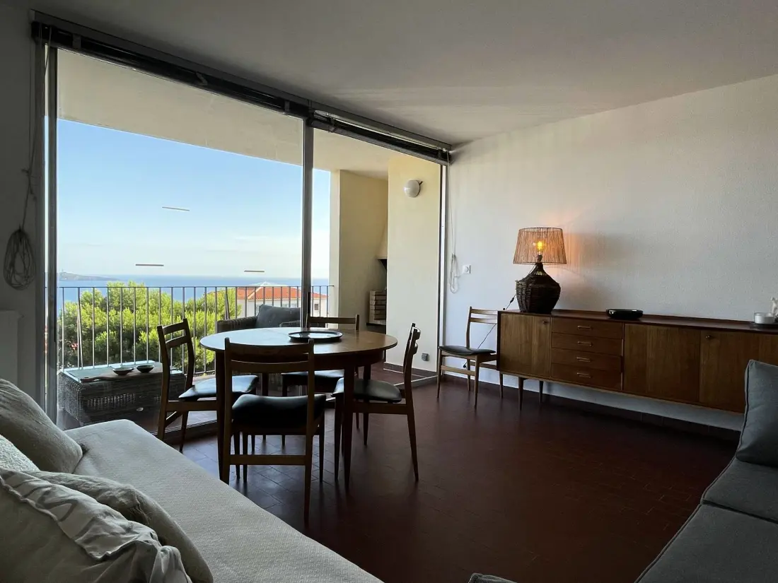 Castell Bear Residence