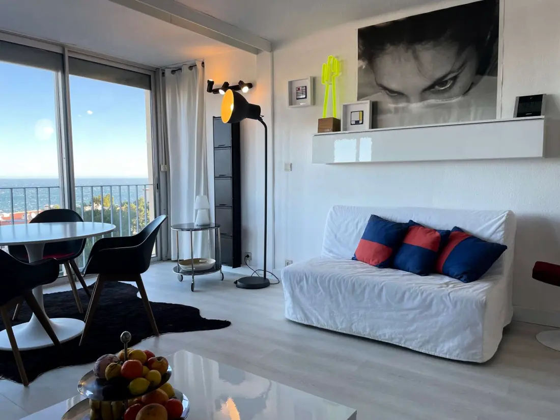 Castell Bear Residence