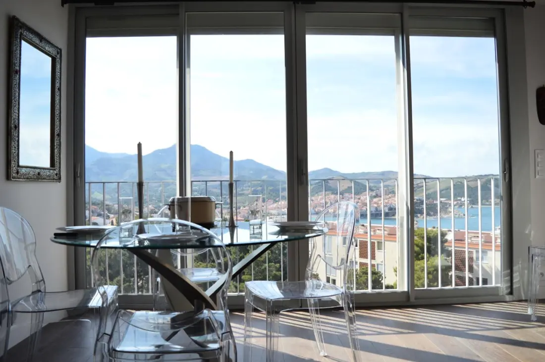 Castell Bear Residence