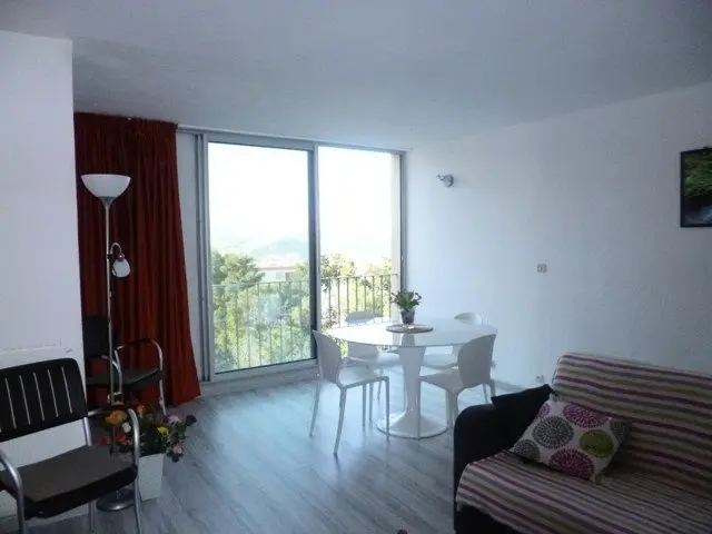 Castell Bear Residence