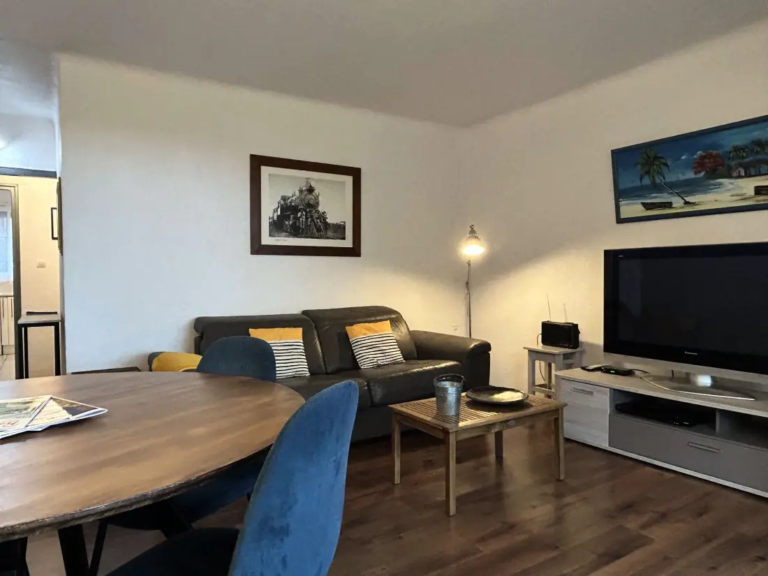 Castell Bear Residence
