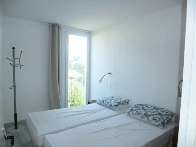 Castell Bear Residence
