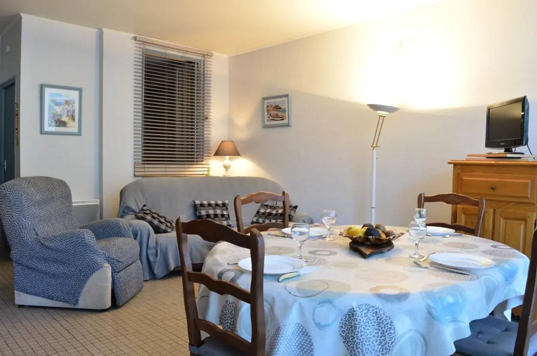 Castell Bear Residence