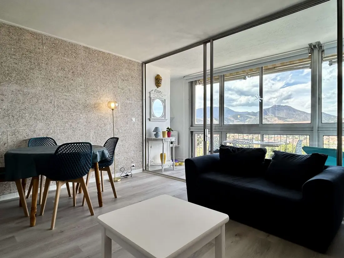 Castell Bear Residence