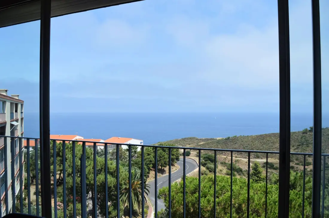 Castell Bear Residence