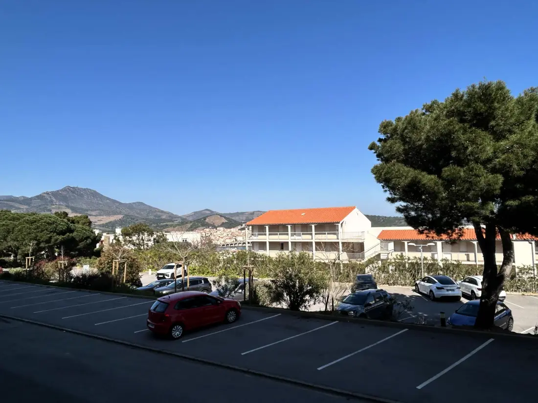 Castell Bear Residence