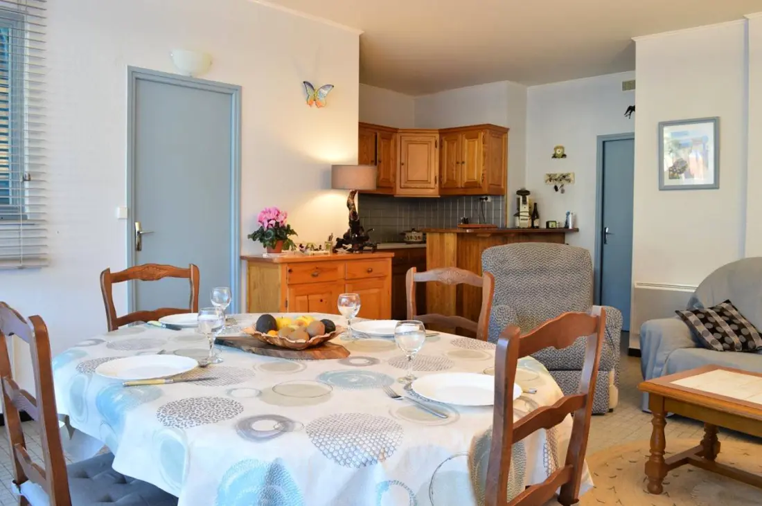 Castell Bear Residence