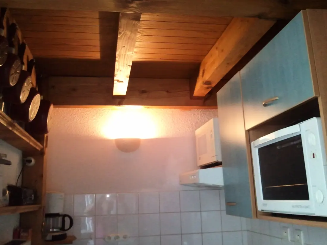 Studio 6 pers. az erkéllyel