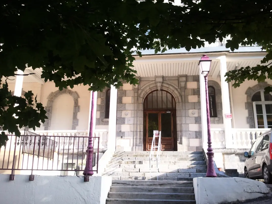 Studio 6 pers. az erkéllyel