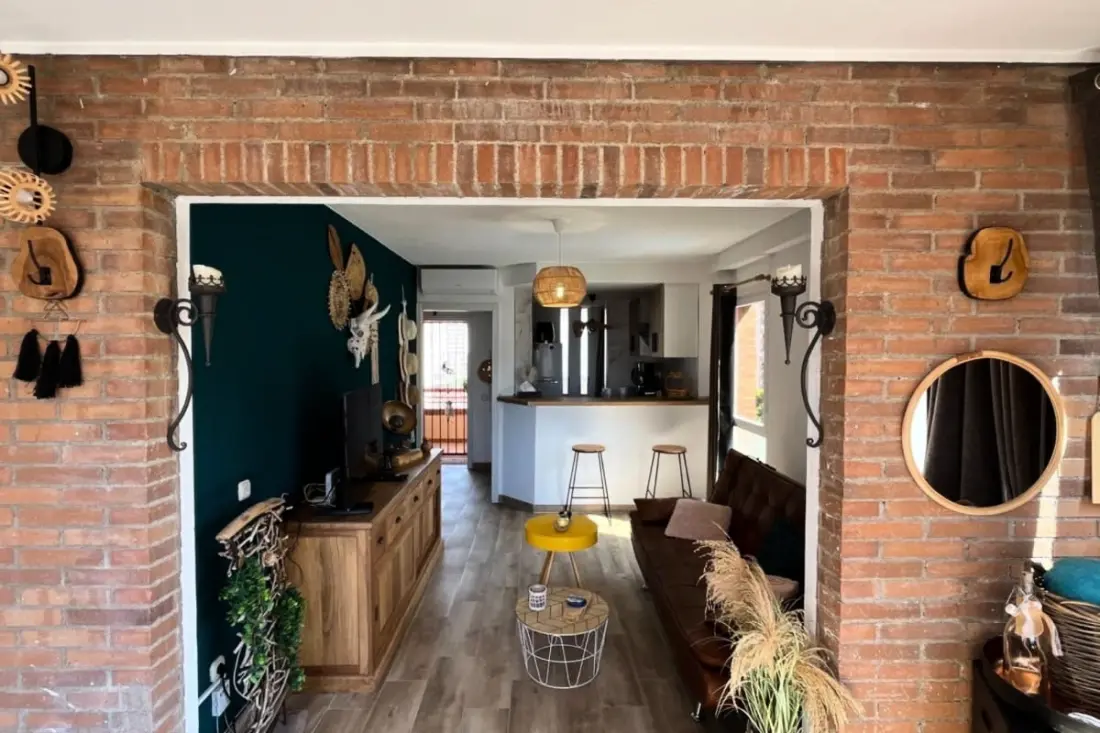 Apartman design, medence, parkoló, közel a strandhoz