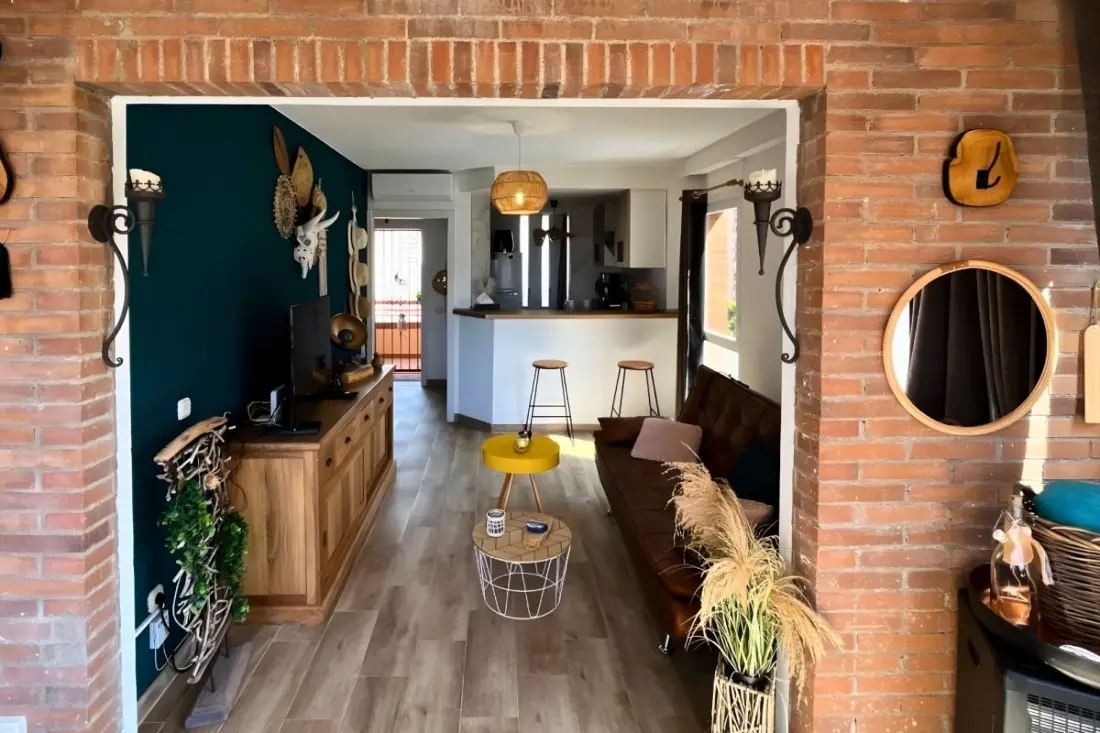 Apartman design, medence, parkoló, közel a strandhoz