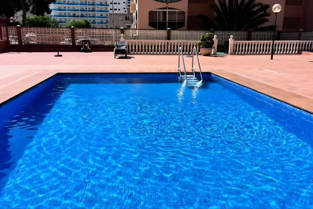 Apartman design, medence, parkoló, közel a strandhoz