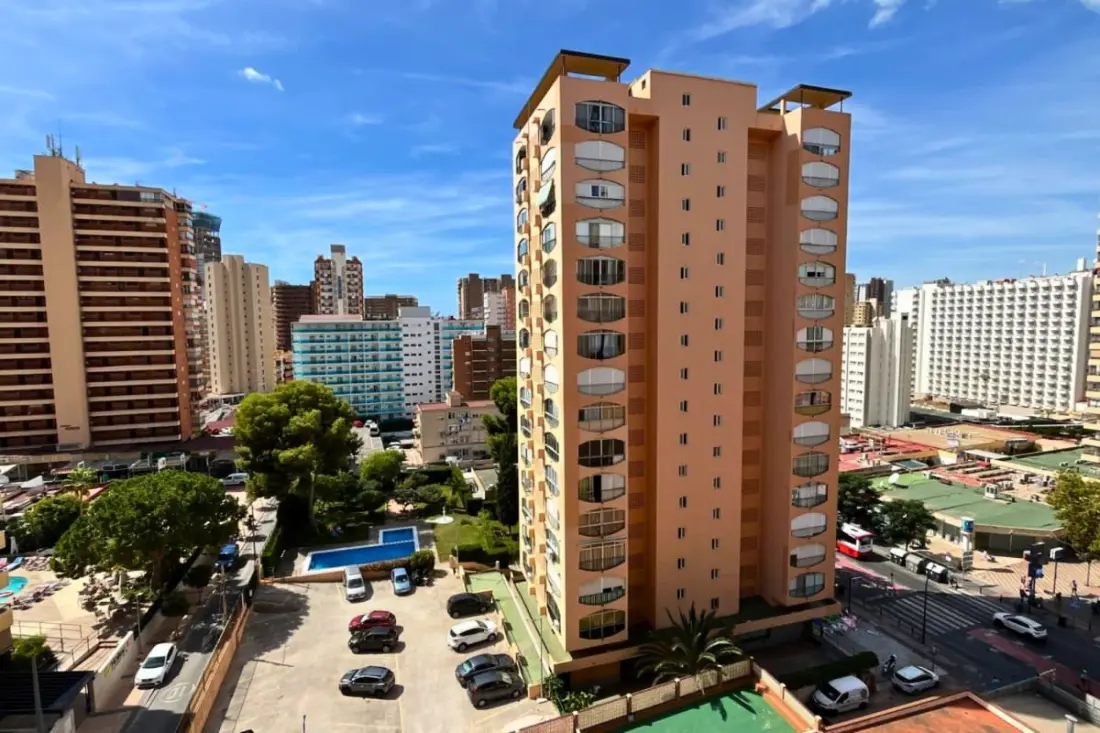 Apartman design, medence, parkoló, közel a strandhoz