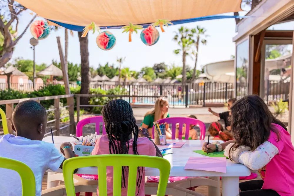 Hoteller i nærheden af Domaine Sainte Véziane Hotel 41 Stjerner★