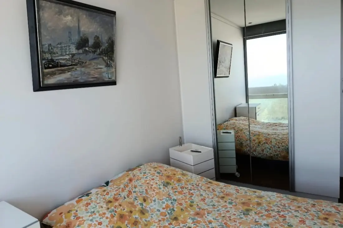 3p apartman medencével és tengeri kilátással