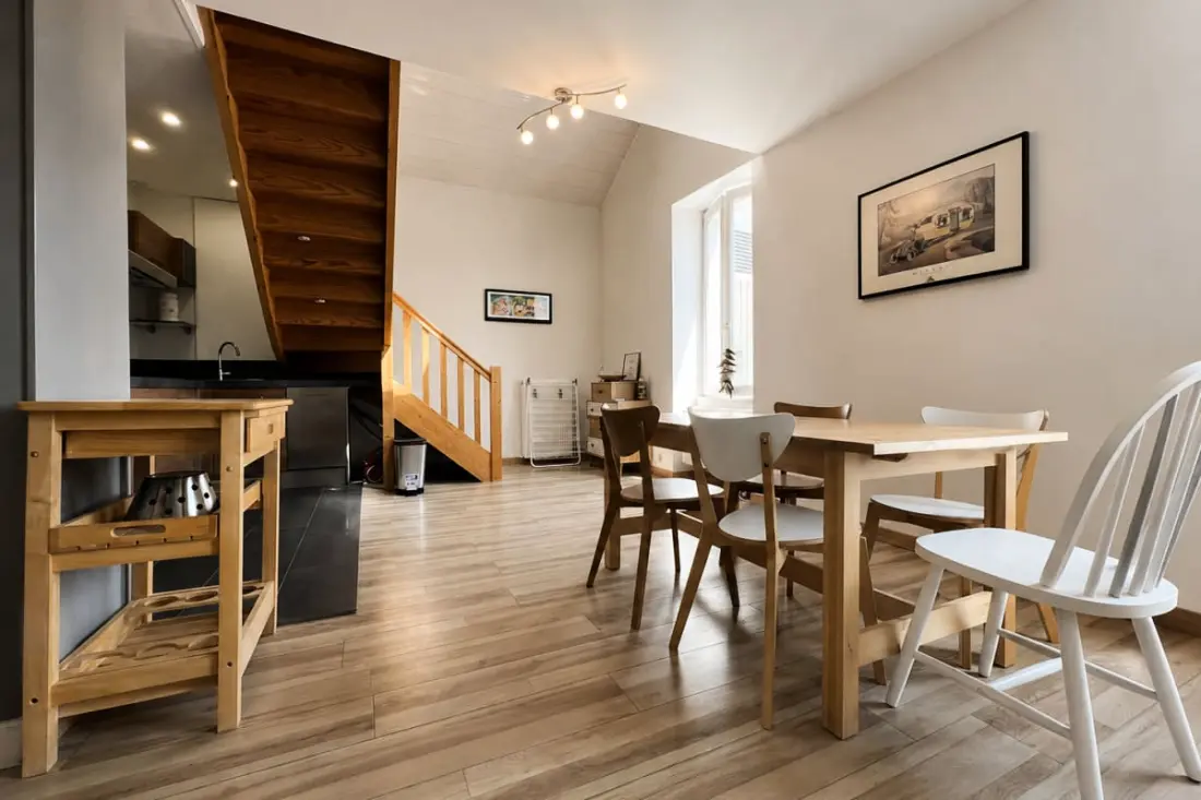 Gyönyörű luxus és meleg apartman