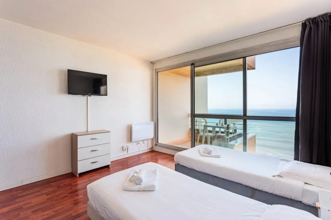 Panorama Studio, Sea View -