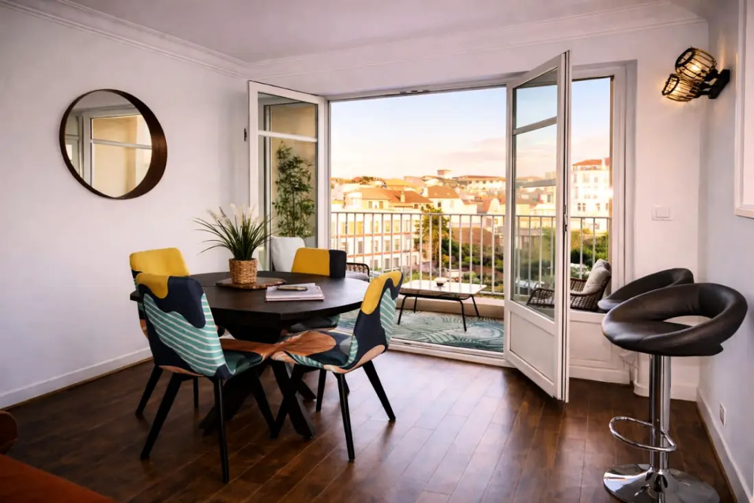 Charming Balcony Apartman és Parkolás