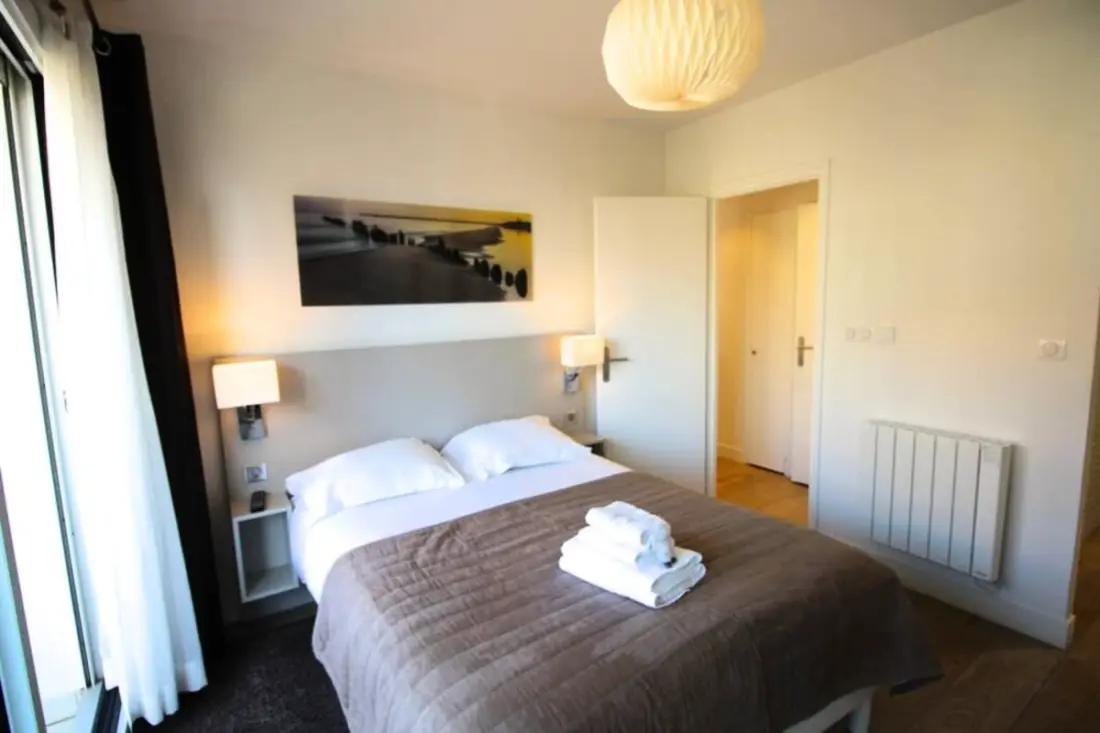 Gyönyörű Luminous Apartman Balcony és Parkolás, Közel Nagy Beach