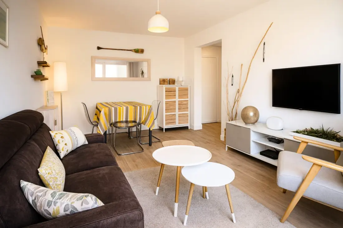Gyönyörű Luminous Apartman Balcony és Parkolás, Közel Nagy Beach
