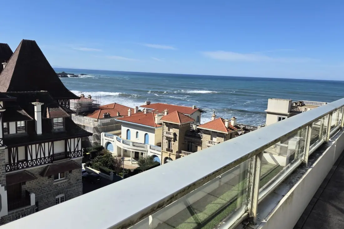 Panorámai nézet és terasz Biarritzban