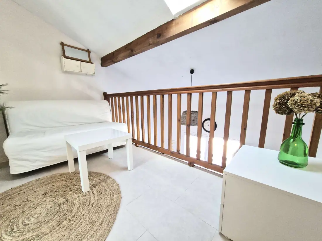 Baines I Residence