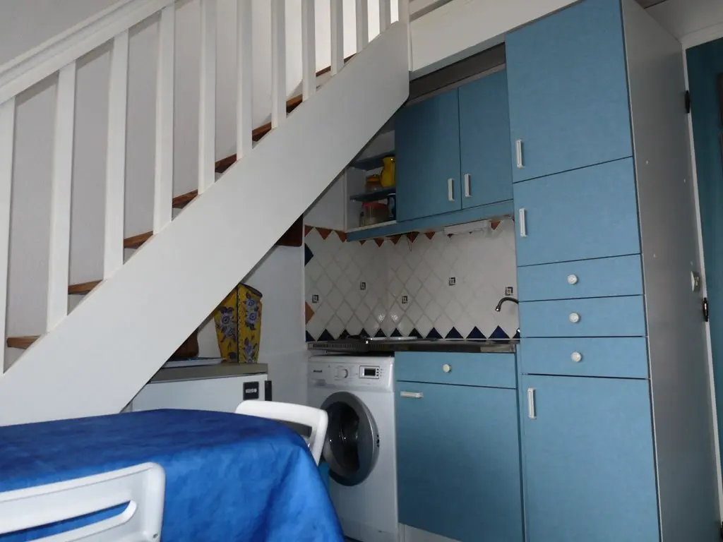 Baines I Residence