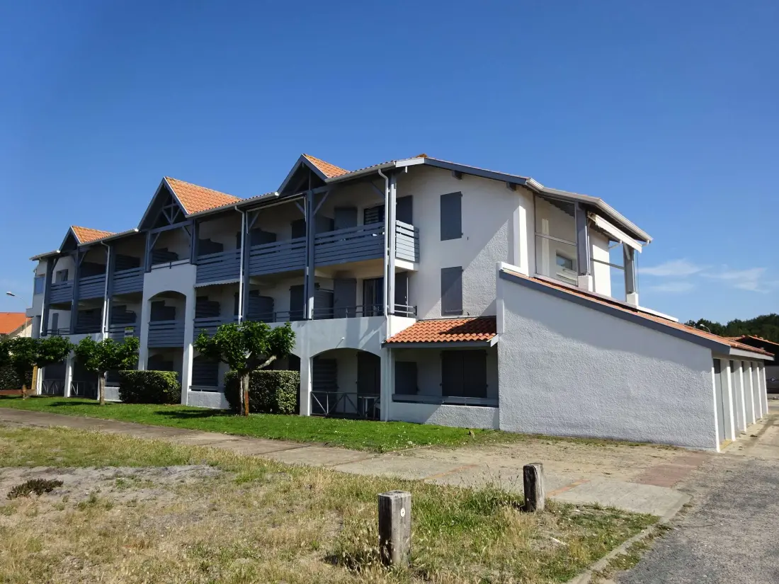 Baines I Residence