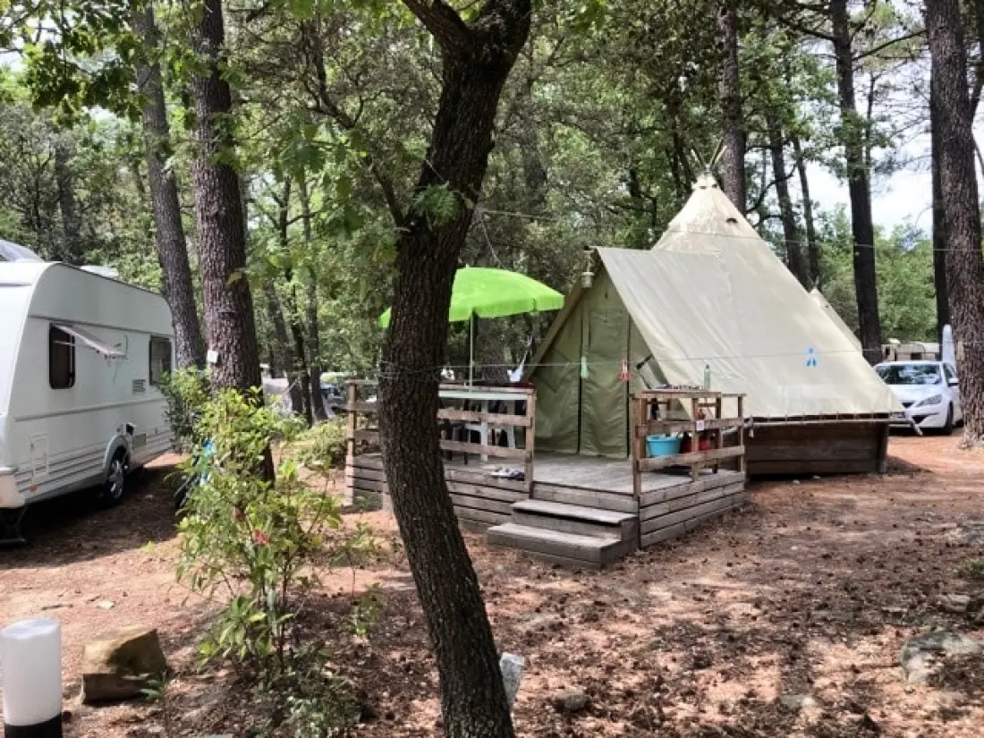 Campingplatz La Simioune Vaucluse und Drome Provencale 3 Sterne★★★