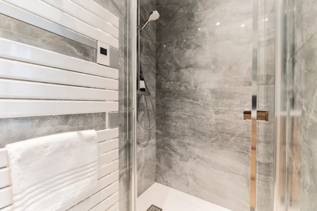 Luxus 3 hálószobás apartman Hyper Center, légkondicionáló, lift