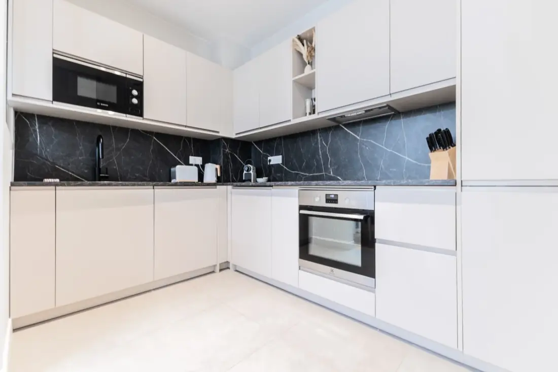 Luxus 3 hálószobás apartman Hyper Center, légkondicionáló, lift