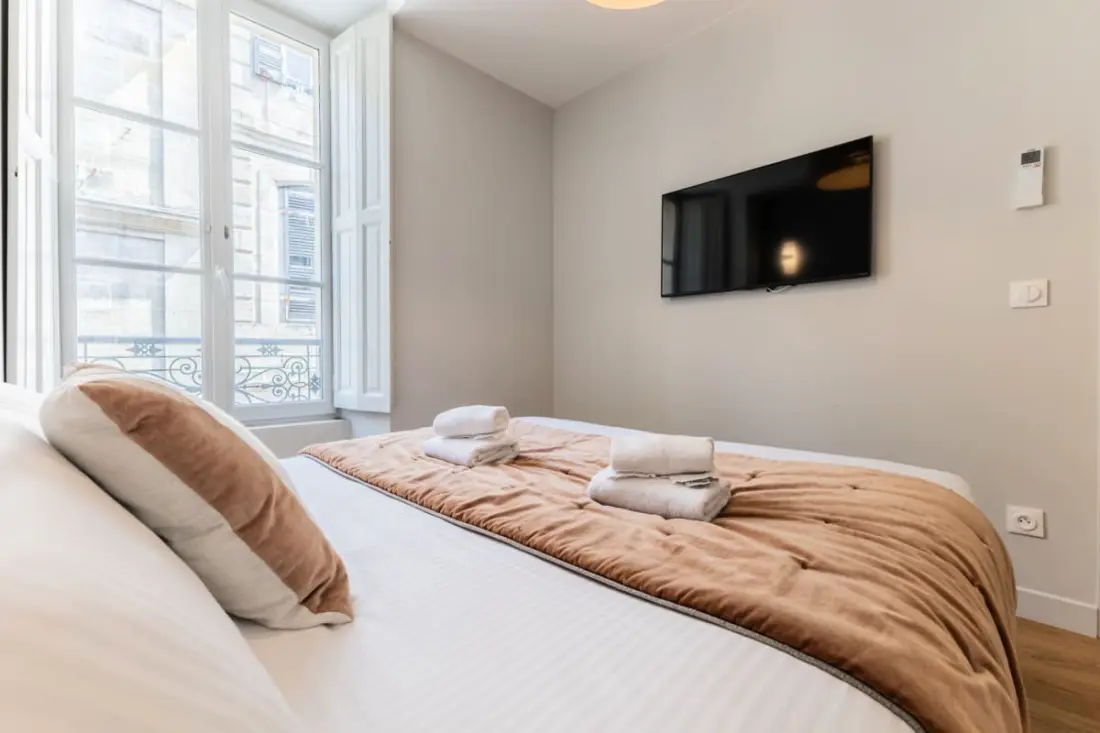 Luxus 3 hálószobás apartman Hyper Center, légkondicionáló, lift