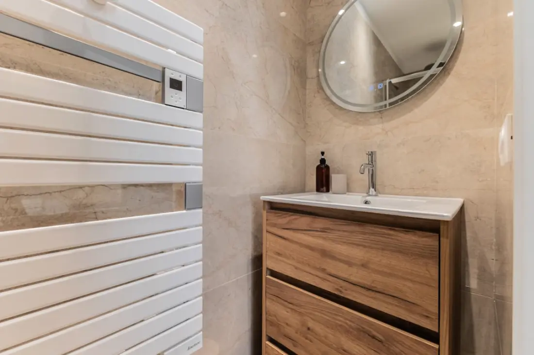 Luxus 3 hálószobás apartman Hyper Center, légkondicionáló, lift
