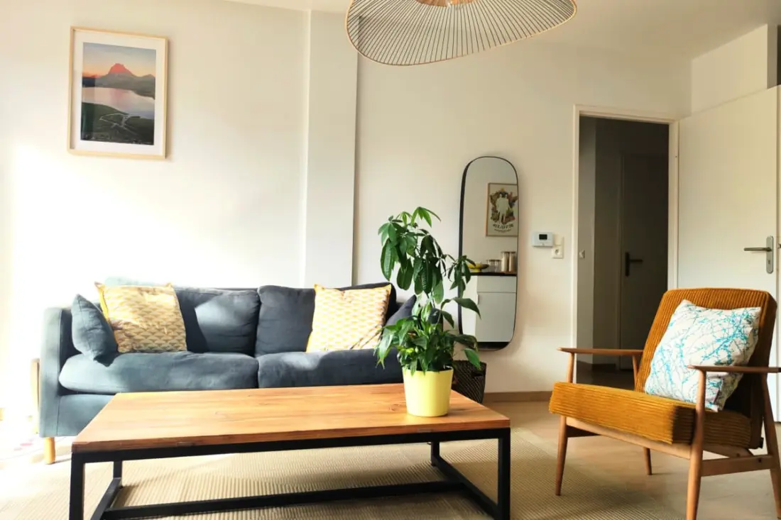 Tágas apartman kerttel és parkolóval