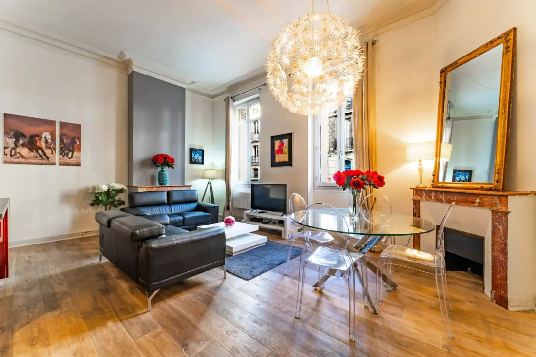 Magnificent Apartment Au Coeur Du Quartier Historic Saint-michel