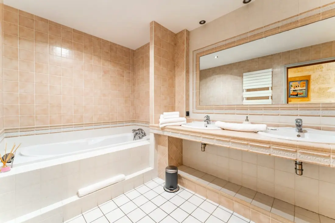 Gyönyörű lakás 160m2 De 3 Chambres Quartier Saint-michel