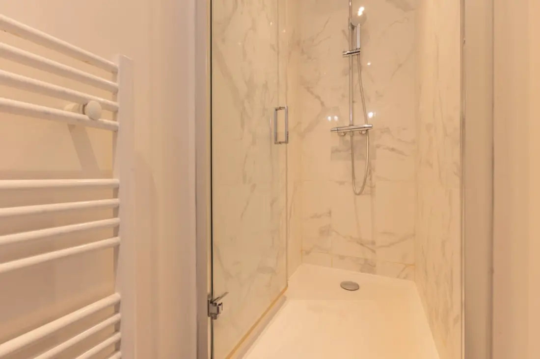 Gyönyörű apartman tökéletesen felújítva 2, szemben La Gare Saint-jean