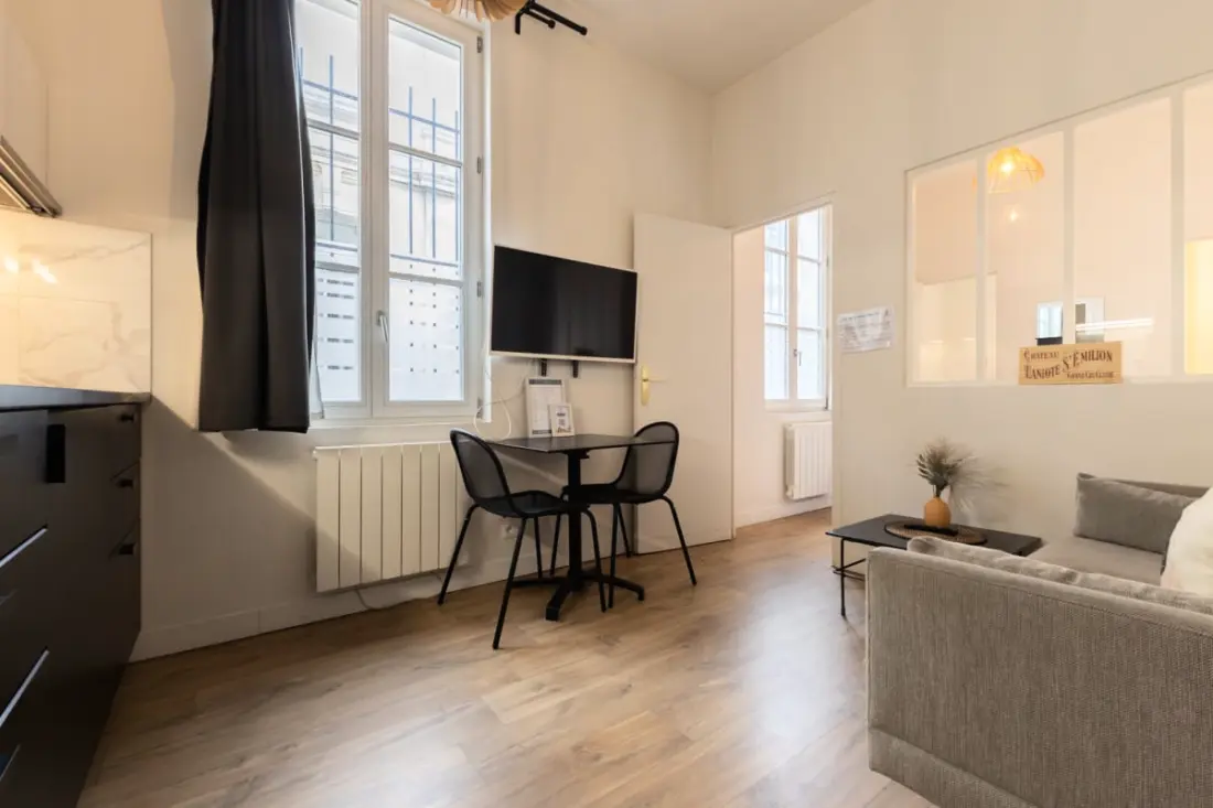 Gyönyörű apartman tökéletesen felújítva 2, szemben La Gare Saint-jean