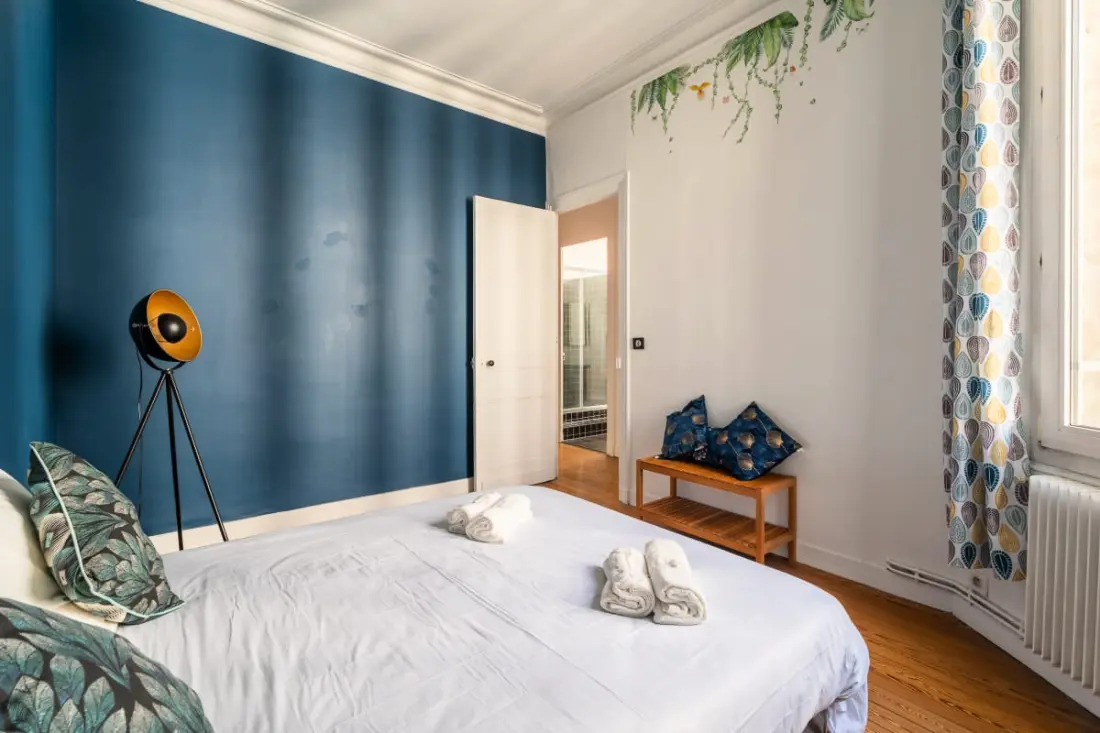 Nagy, világos duplex Bordeaux központ