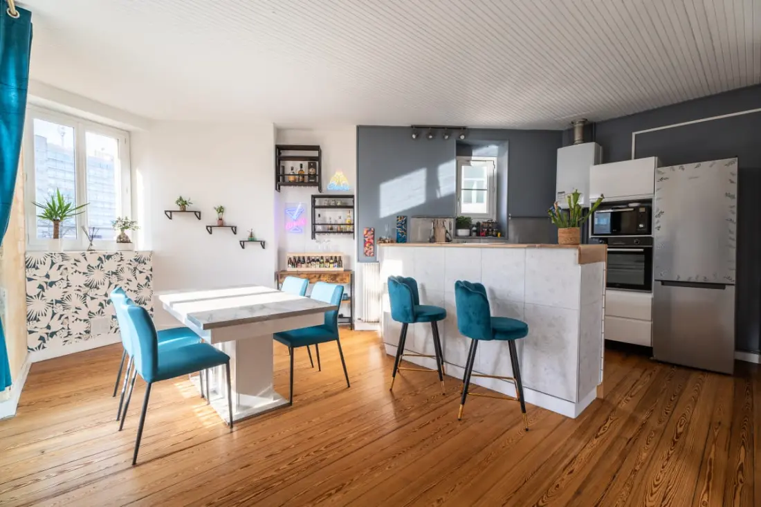 Nagy, világos duplex Bordeaux központ