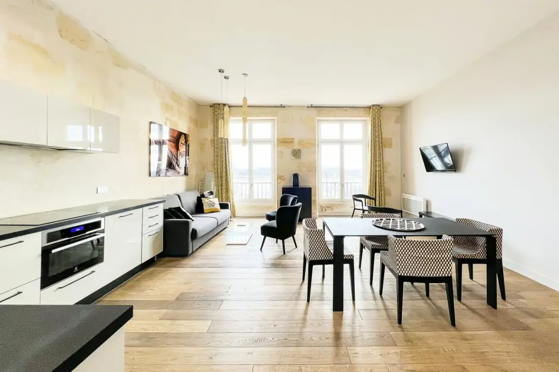 Csodálatos 2 hálószobás apartman kilátással a Garonne-ra