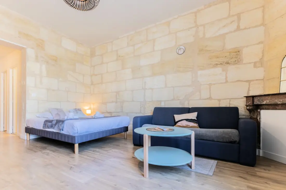 Kiváló hangulatos és bájos apartman 2 fő részére a Gare Saint-Jean közelében